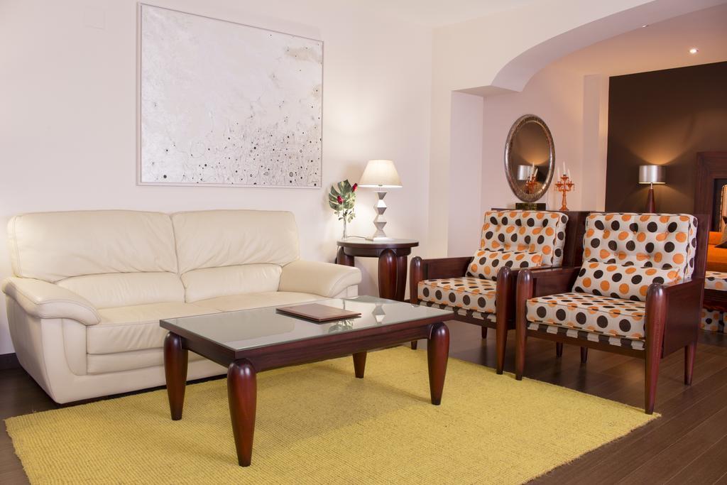 Hotel Carmen La Carlota Eksteriør billede