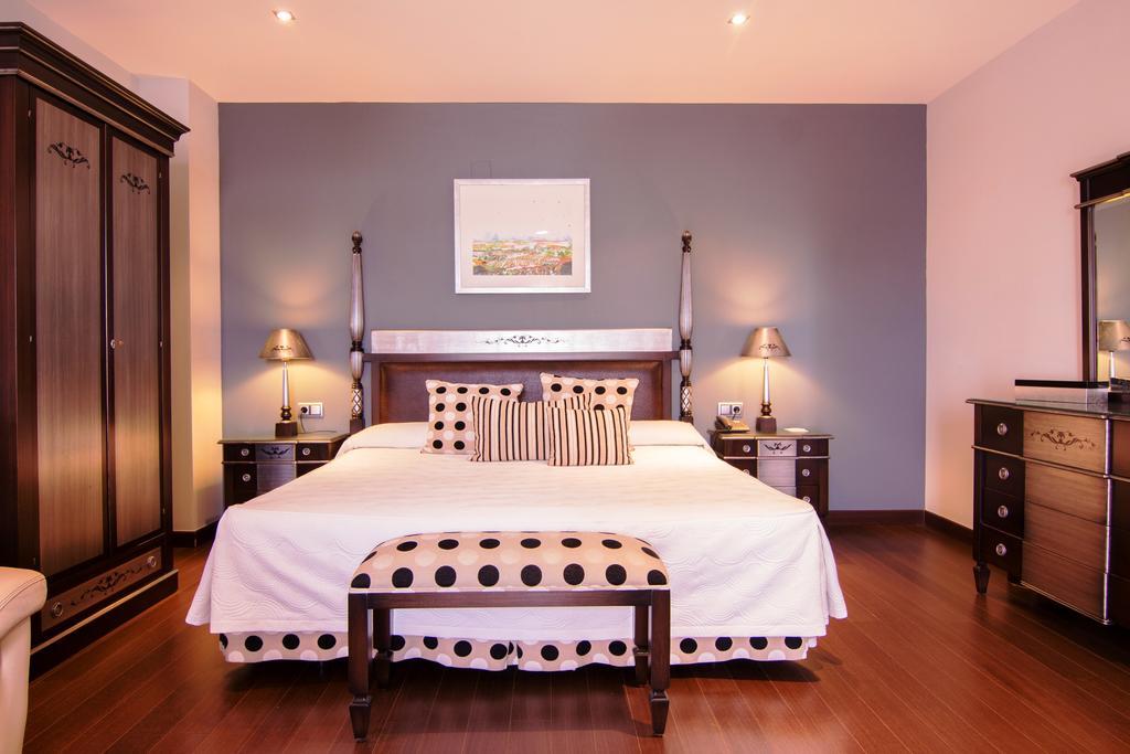 Hotel Carmen La Carlota Eksteriør billede